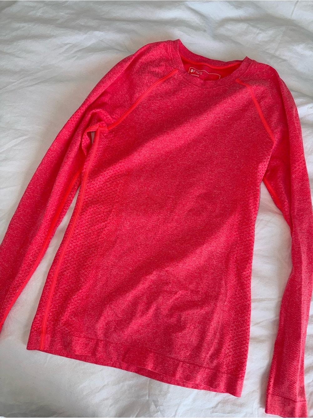 Figs Women’s Long Sleeve Crew Top - Bright Pink